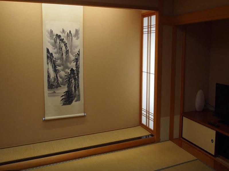 Отель Ooedo Onsen Monogatari Enakyo Экстерьер фото
